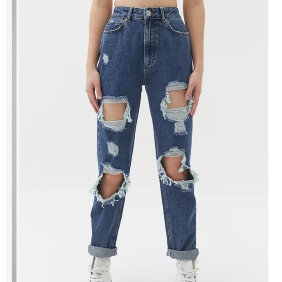 BDG Denim - BDG Urban Outfitters Destructed Denim Mom Jean 26